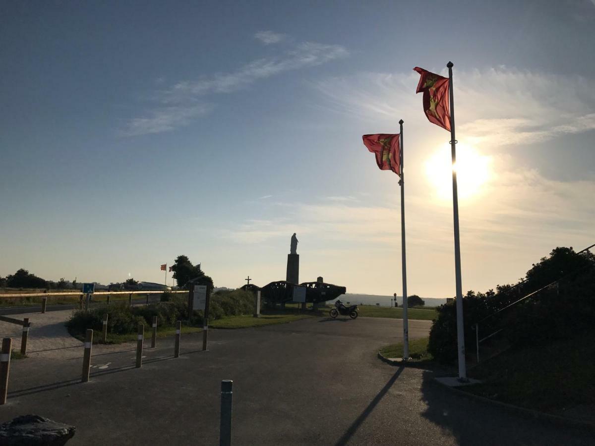Vue mer à Arromanches Extérieur photo